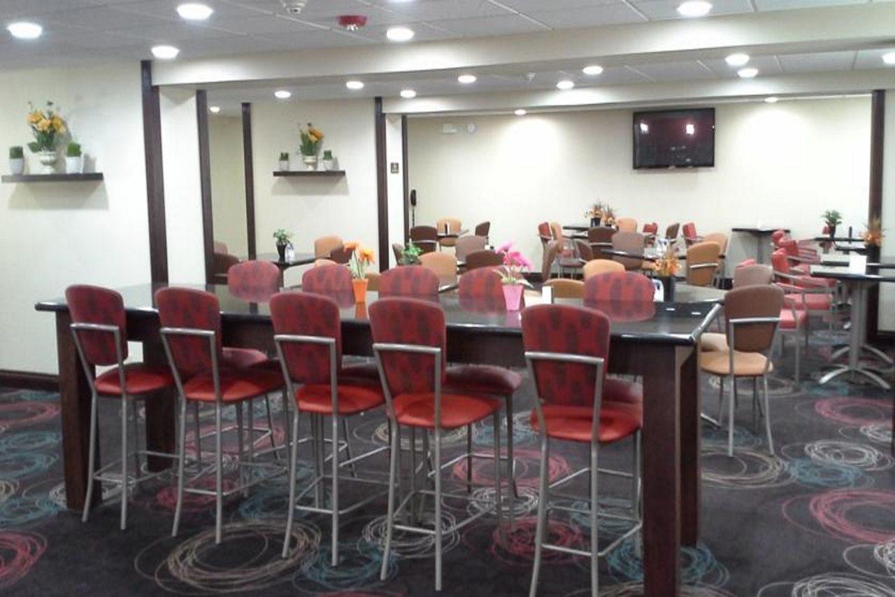 Sky Tree Hotels Tulsa Ngoại thất bức ảnh
