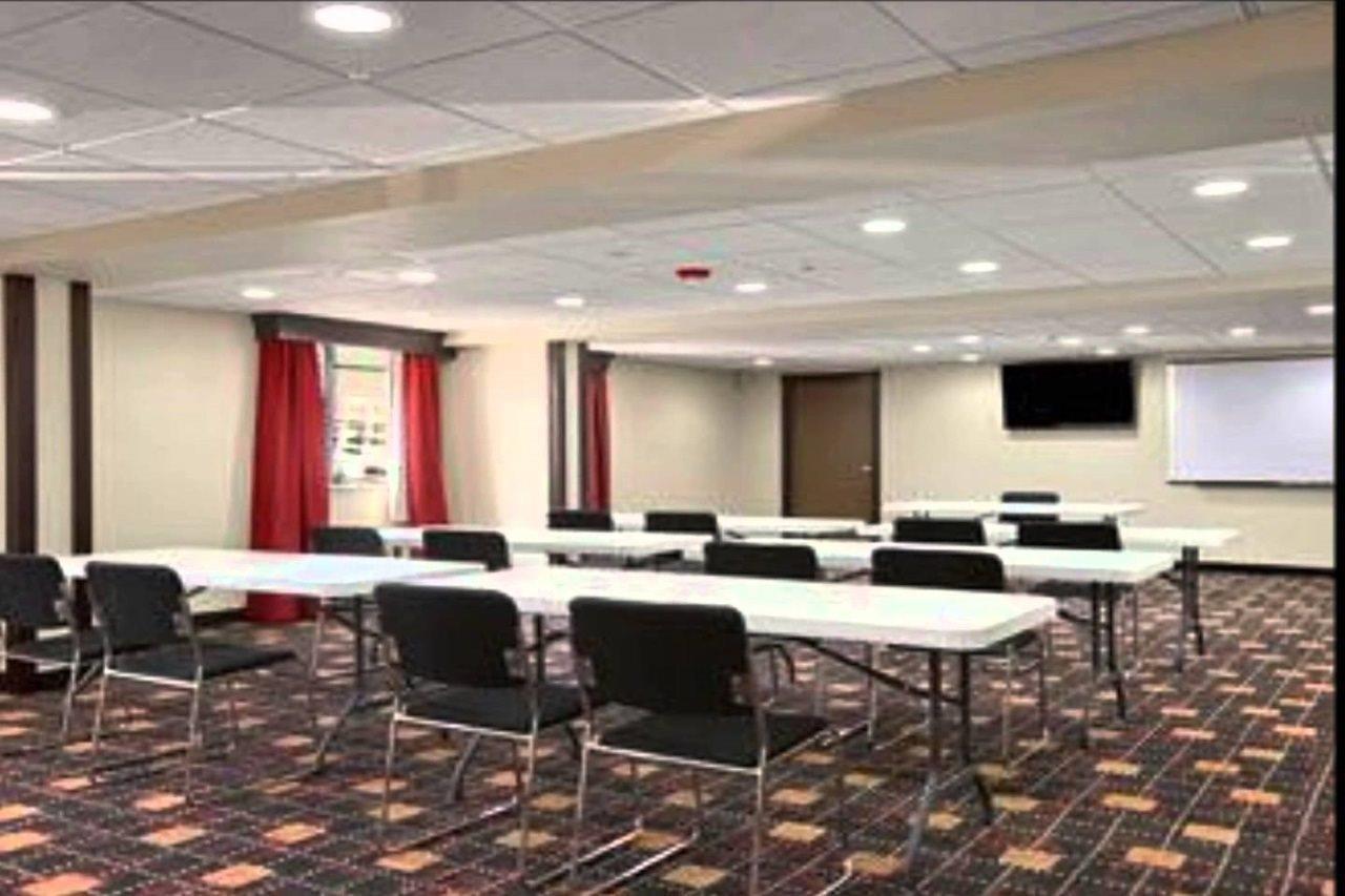 Sky Tree Hotels Tulsa Ngoại thất bức ảnh