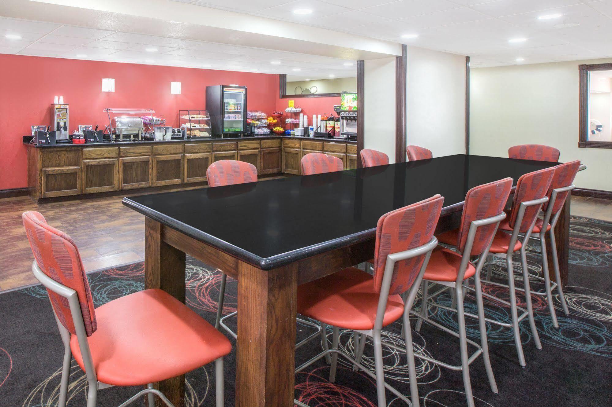 Sky Tree Hotels Tulsa Ngoại thất bức ảnh